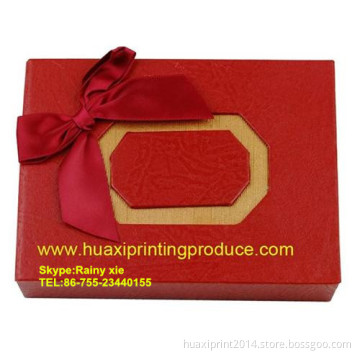 square red gift boxes with varabow